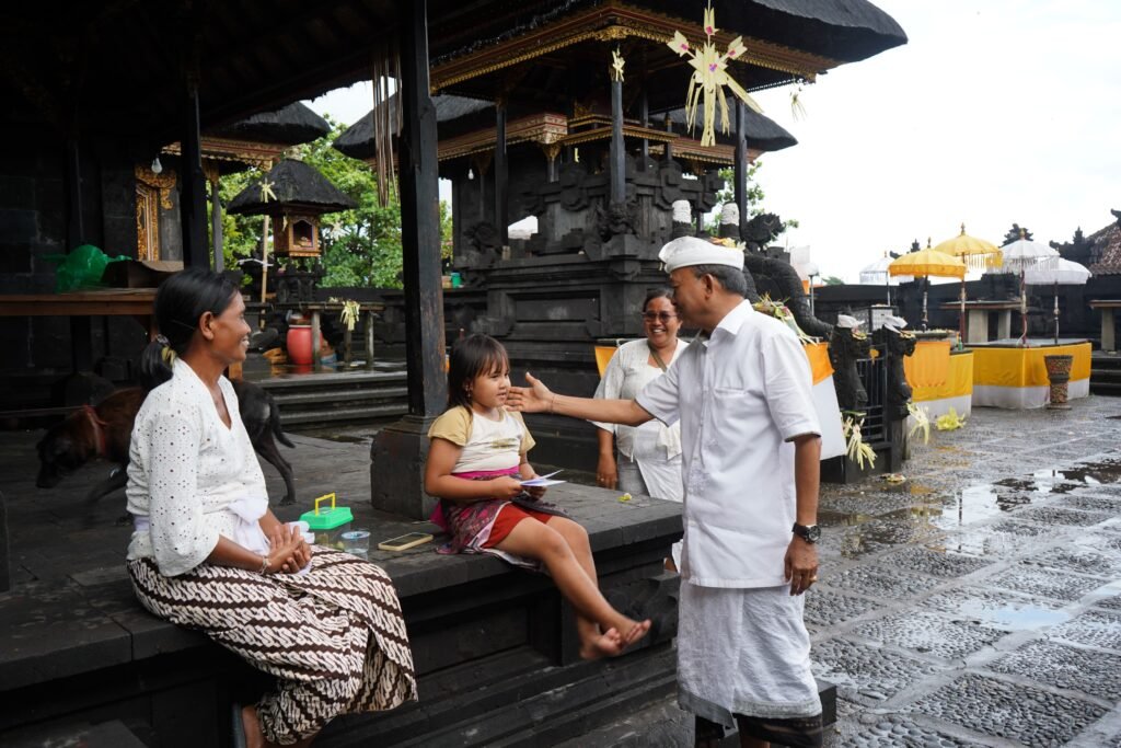Sebuah Pesan dari Gubernur Koster di Manis Kuningan