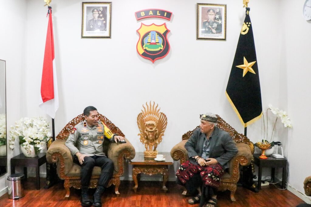 Rektor Unmas Denpasar Silaturahmi ke Polda Bali, Bahas Sinergi Pendidikan Berbasis Budaya