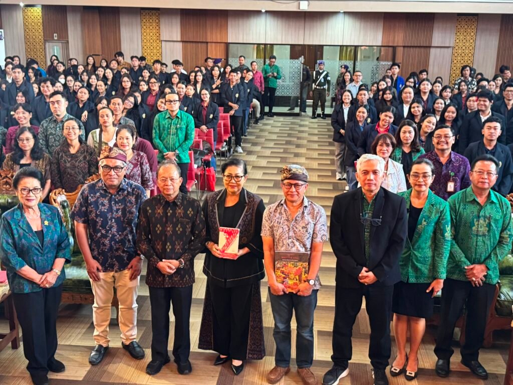 Rocky Gerung Bedah Buku Marhaenisme di Unmas Denpasar, Bahas Relevansinya bagi Gen Z